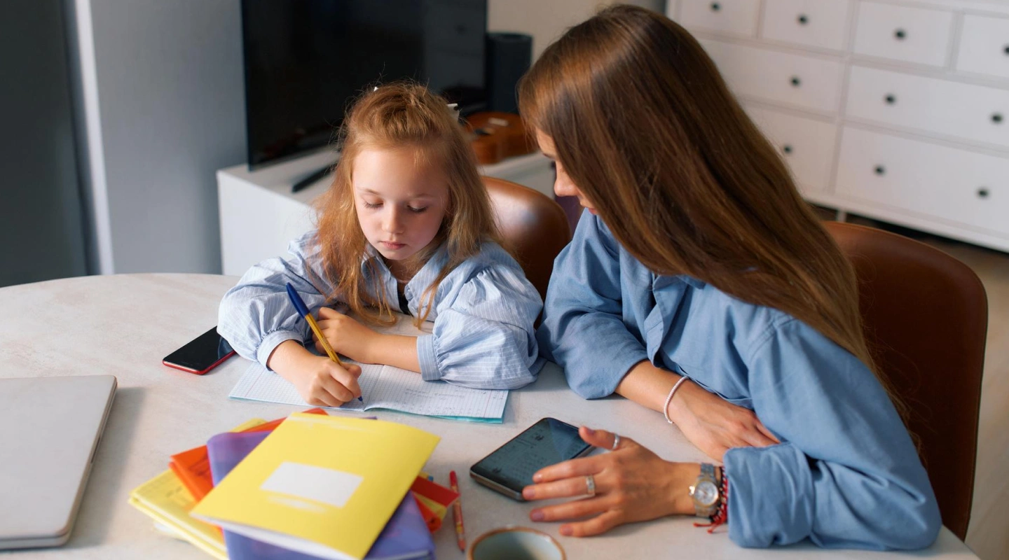 ADHD Support Beyond School: Executive Function Coaching, Therapy, and Family Support Providers