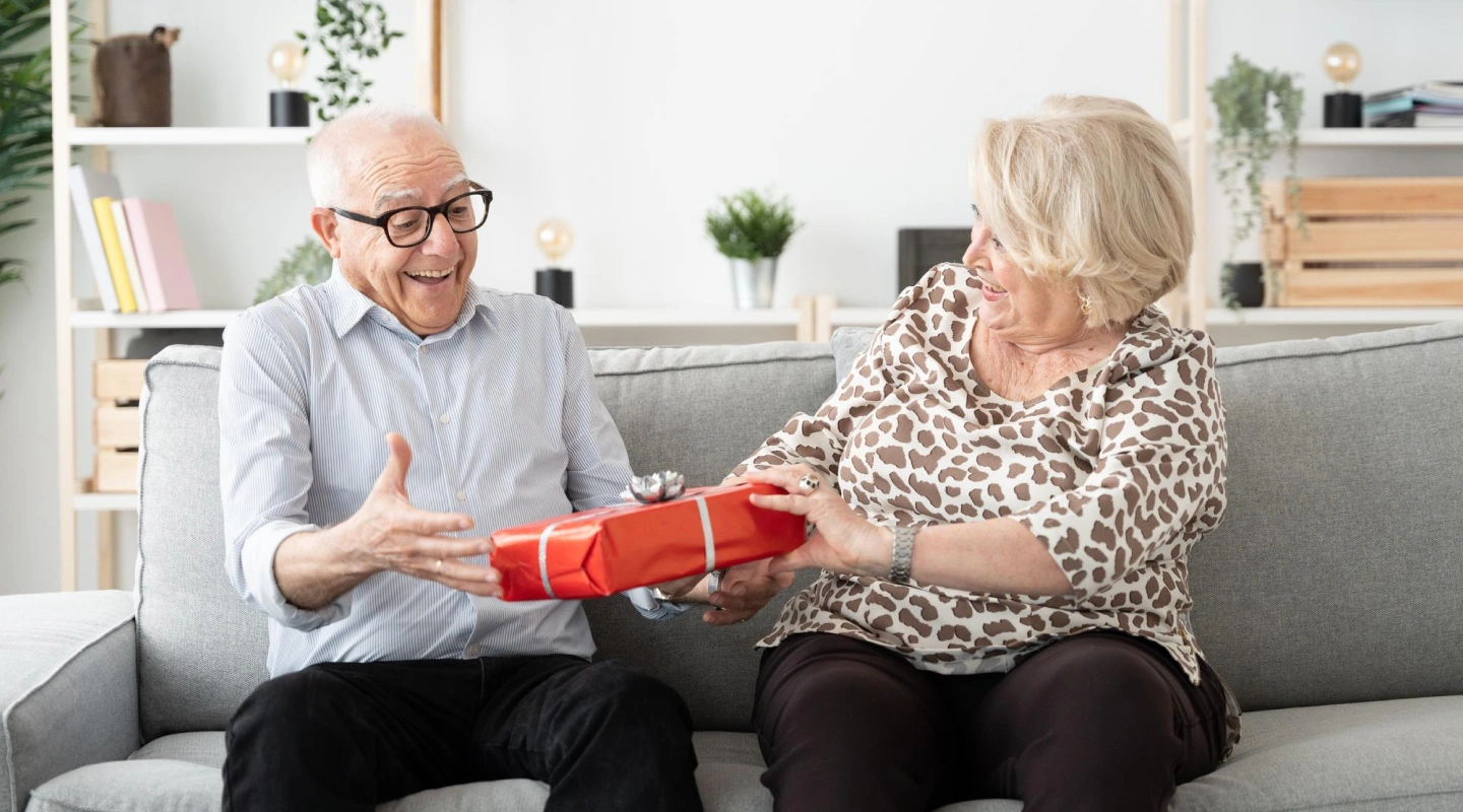 Best Gifts for Elderly & Dementia Patients (2026)