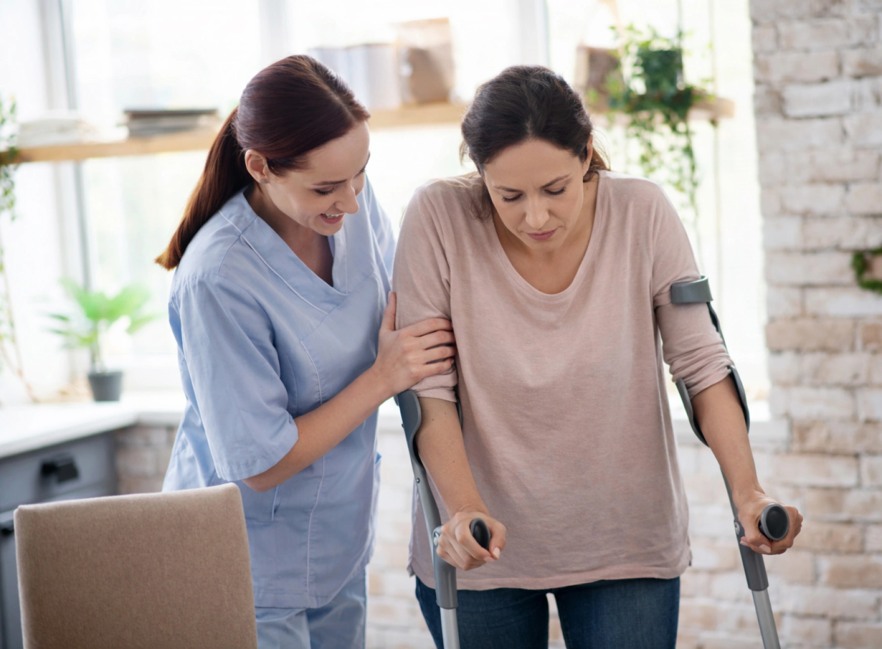 A speech pathologist providing in-home therapy